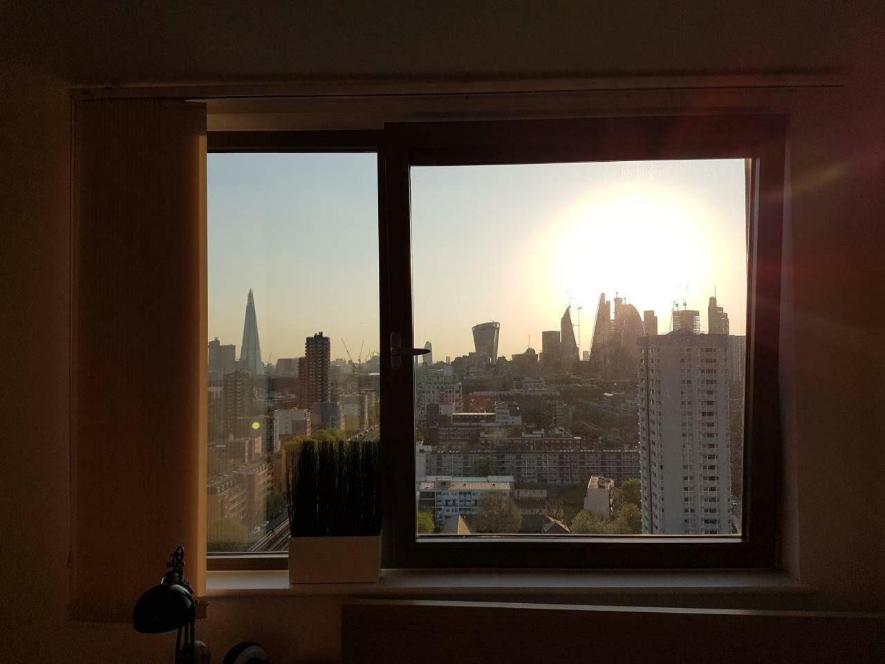 Modern 1 Bedroom Apartment In E1 With Great Views London Exterior foto
